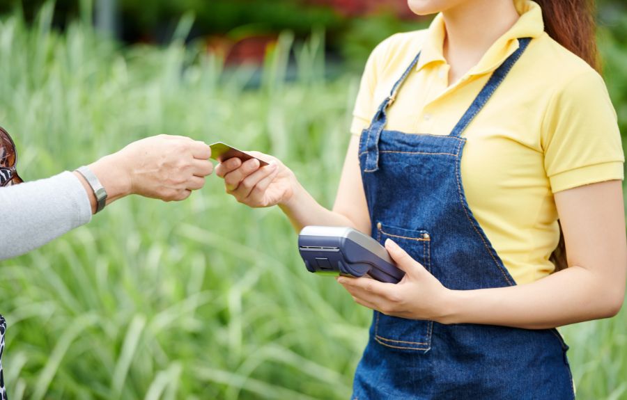 How Tradespeople Can Benefit From Mobile Payment Solutions